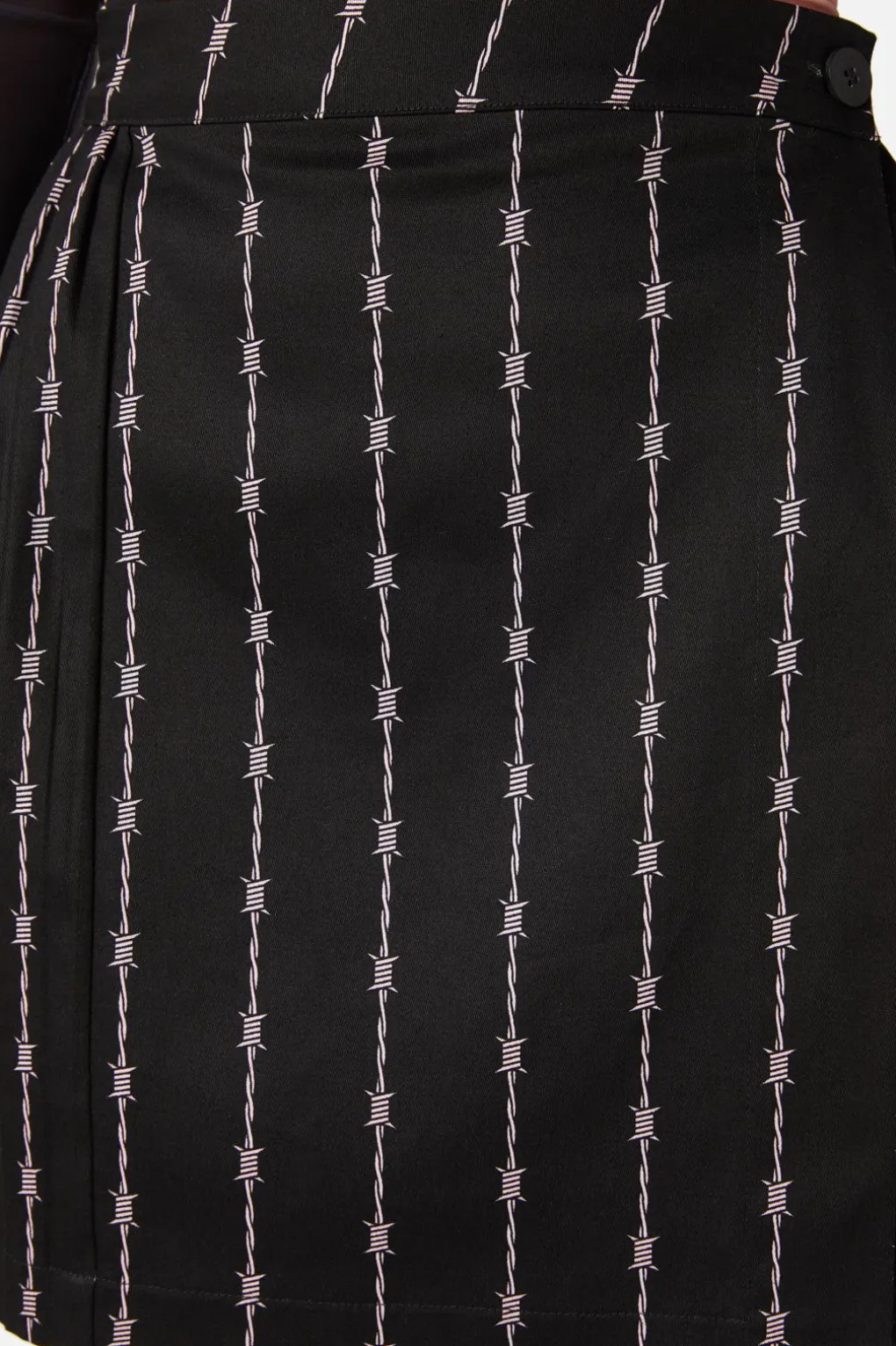 Barbed Wire Pleated Slider Skirt