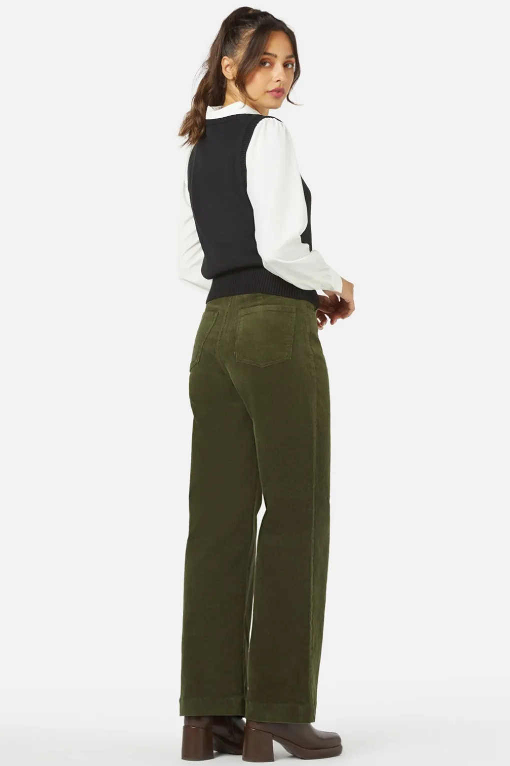 Belle Emb Knit Vest