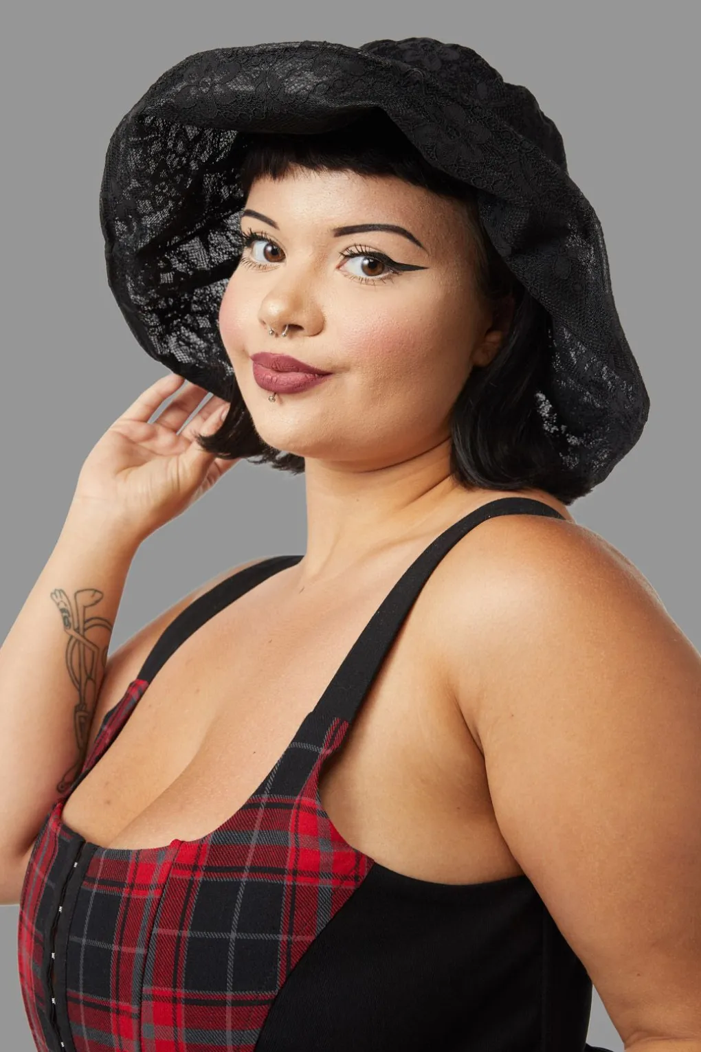 Black Beach Hat