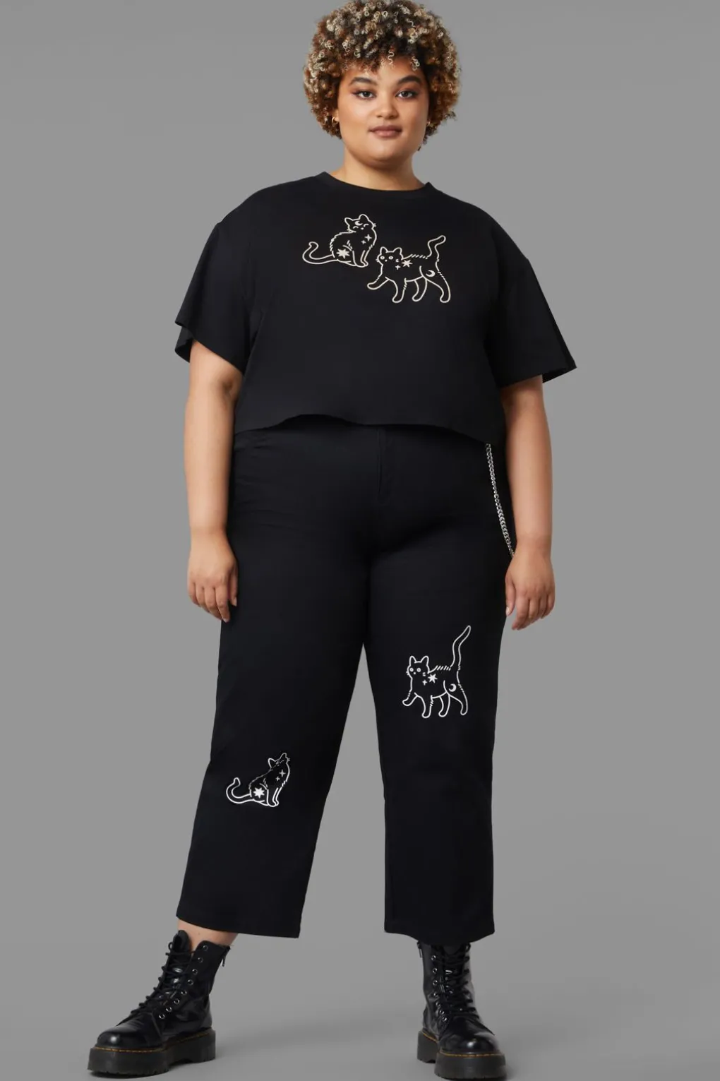 Curve Spaced Out Tee